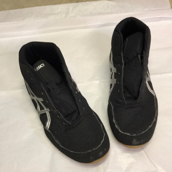 Asics Other - ASICS Boys wrestling sneakers